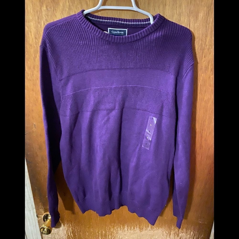 Club room sweater